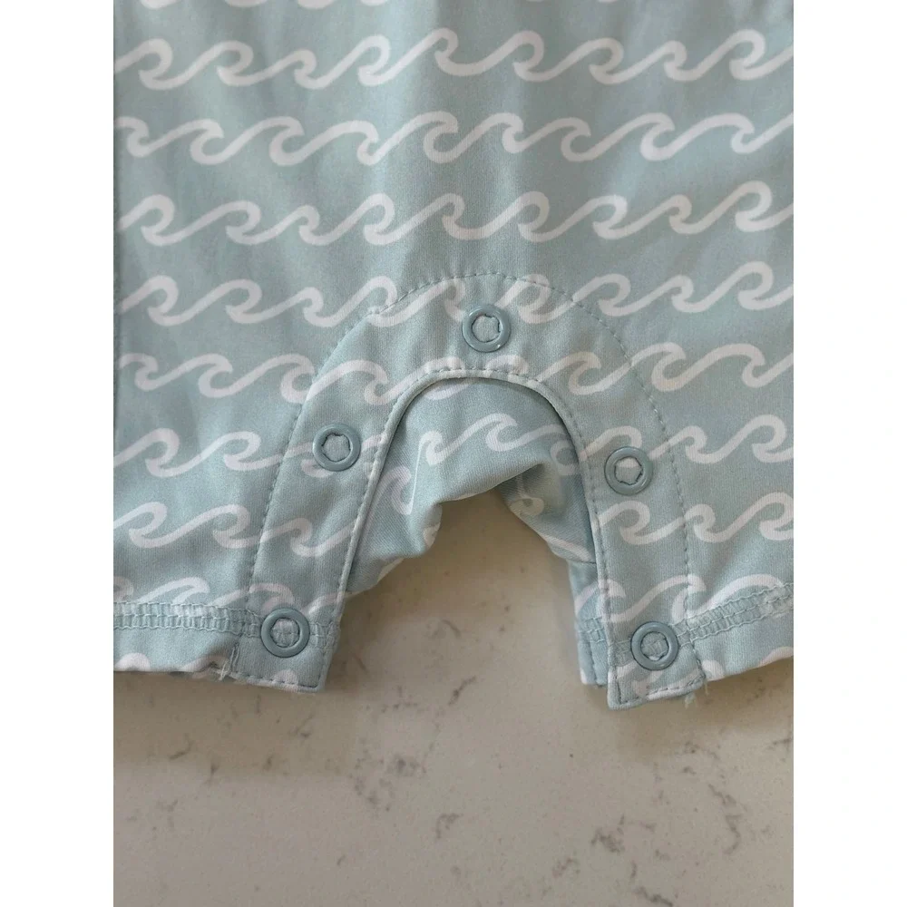 Eddie‎ Bauer Kids UPF 30 Wave Print Rash Guard Swimsuit + Hat Set 18M